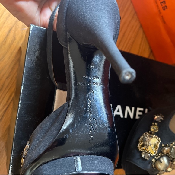 Oscar de la Renta Black Embellished Heels - Picture 13 of 15